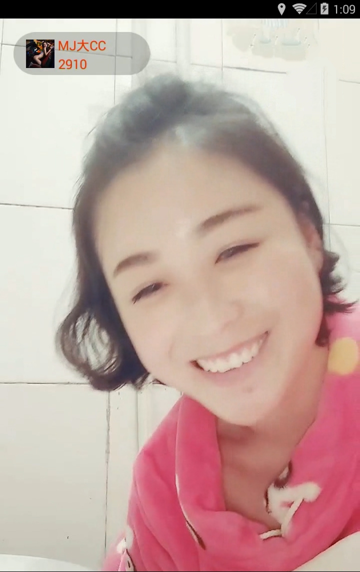 有點小可愛的大$奶少婦上廁所值播，夫妻嗨