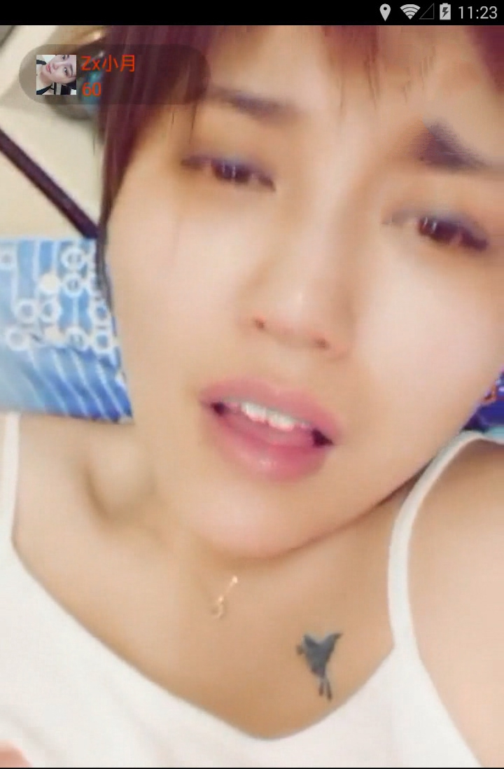 很有氣質的短發氣質少婦姐姐露著性感大奶和狼友聊$騷值播.好誘人