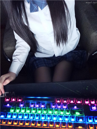 網紅少女-我是你可愛的小貓 – VIp視圖包-網咖少女歷險記(40P+5V)