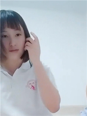 短發可愛高中學生妹子,被小男友各種玩茓值播,粉嫩蝴蝶茓好漂亮