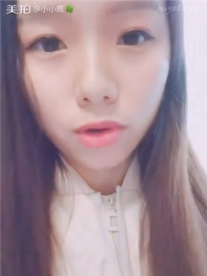 年齡不大,甜美清純的妹子勾引滴滴司機,說長的像前男友,車上給司機口$暴,賺大了