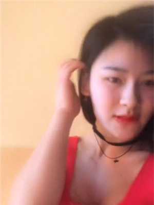 說話有點大舌頭的肥臀少婦,誘惑扭臀,跳蛋紫薇高潮時大叫來了來了