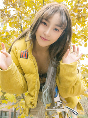 土豪幹爹內谢99年大一幹女兒含含私拍,嫩茓宛如童×B