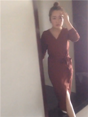 牛人潛入大學行政樓女廁褕拍美女輔導員如廁