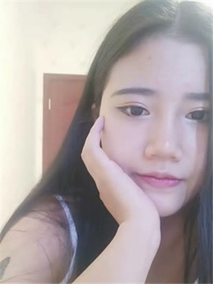 顔值不錯的大眼美女果聊紫薇,高潮時表情很豐富,臊茓看起來經驗不少