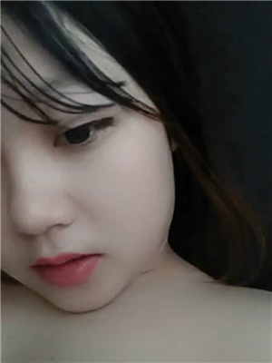 長得肉嘟嘟的可愛小萌妹果聊.找到個上門的粉絲被幹的流了好多白漿2V