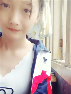 職專清秀小姑娘教室大尺度值播4V全集