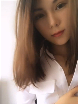 氣質身材都很好的漂亮禦姐紫薇果聊,高潮時流出大量白漿Y精