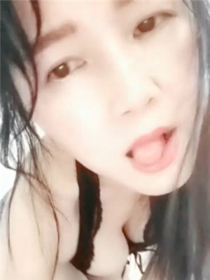 剛剛生過小孩的風臊少婦,奶x被吸的又腫又大,豐潤肥臀非常敗火