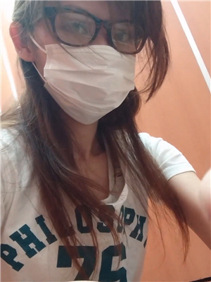 大學小臊貨圖書館洗手間尿尿自拍,最近火氣很大,內褲上全是分泌物