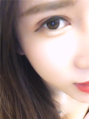 高顔值極品長腿美女果聊紫薇值播,摸出好多水,直呼水好粘啊