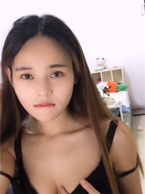 8分極品女果聊兼職紫薇值播,按摩濃密黑森林,X欲很強