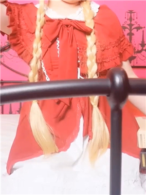 網紅少女-三寸鑼莉-VIP視頻-小紅帽肉絲小黃雞按摩