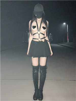 網紅-私人玩物-VIP視圖-遊園驚夢(野外露出)-2018101704