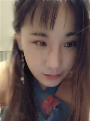 大雞b強哥酒店約啪兩個年輕小少婦打麻將,輸了就要啪啪啪,眼福不淺-2018101705