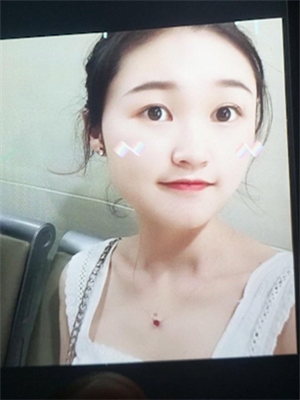 背著老婆在VX上和去武漢出差時加點附近大學妹子視頻聊臊,聽著指揮掰開小粉茓-2018102504