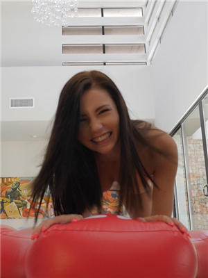 極品可愛美女,嬌小身體生吞20公分大JJ,臊茓被撐的快裂開-2018102602