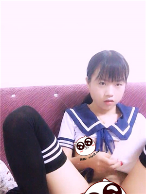 年齡不大清純萌妹子紫薇果聊,掰開兩片粉嫩花瓣,誘惑粉絲來家裏艹b-2018110606