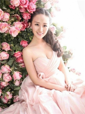 極品95後青春新婚小夫妻手機丟失性X視頻流出,顔值高身材好，女神級美女-2018110104