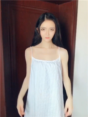 極品抖音網紅嘟嘟爆紅後,線下土豪高價玩大迟度視頻8V合集-2018121002