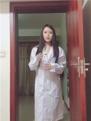 大陸網紅自拍自導自演劇情片-護士小姐姐爲患者打針沒想到自己被“打針”-2019010202