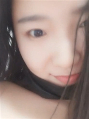 俏皮可愛顔值不錯美女居家果聊,身材極品,猛男啪友按在床上狂幹-2019012706