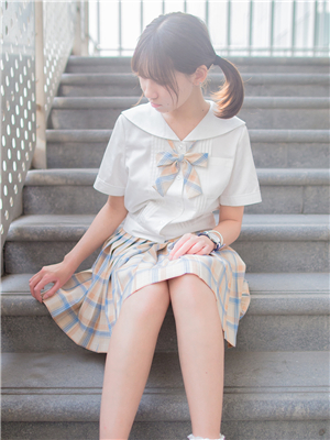 網紅少女-小拳拳捶你胸口-vip套圖-清純學生娘-2019020303