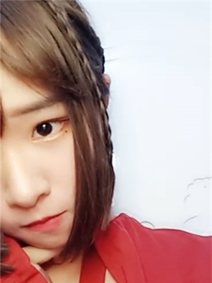 短發可愛萌妹開播幾個月,微微豐滿,奶大茓嫩-2019021503