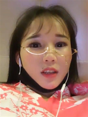 短發氣質大奶萌妹子,會說叫道男技師按摩推油,露臊茓誘惑技師-2019052901