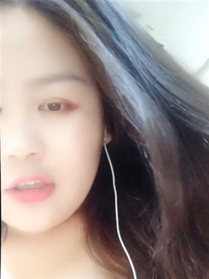 極品美茓妹子,難得一見一線天小嫩茓,粉嘟嘟特別嫩,實在罕見,看到都想舔