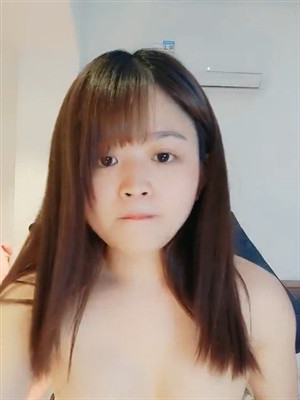 清純萌系嫩妹果聊,道具紫薇,高潮流了一椅子水,想約狼友來家裏艹-2019070708