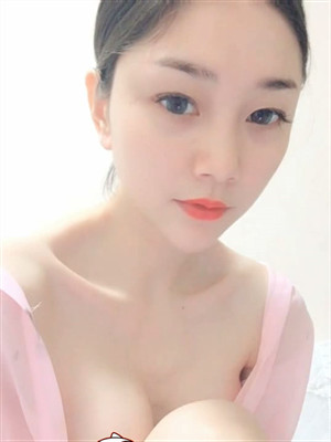 杭州飄蕩的孤單妹子,戲稱不要看自己人瘦下面茓可肥了,幹起來可舒服,大哭沒人要