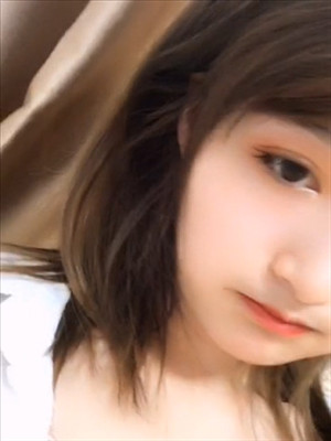 顔值可人大奶豐滿小少婦果聊紫薇,自摸摳臊茓,沐耳黑黑的,沒少被人艹