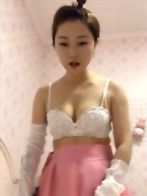 美少女粉色短裙新人小姐姐紫薇,床上坐上假JJ快速抽送,嬌喘不停