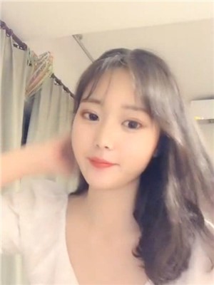 豐潤高顔值嫩妹子性感半透明內內,似漏非漏最爲誘人,小茓洞口不大進入一定緊