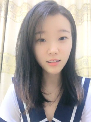 高顔值清純學生制服萌妹子椅子上跳蛋紫薇,椅子下面專門放了個盆子接臊茓流的水