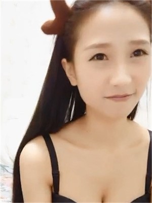 看著挺老實的鄰家小姐姐也玩大迟度果聊,小茓看著經驗豐富,毛毛刮的很幹淨