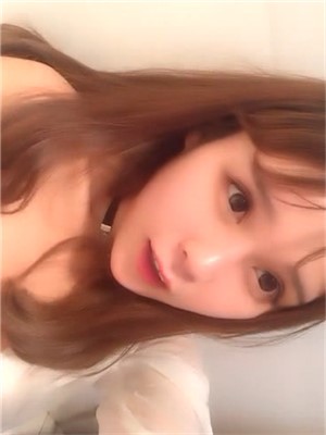 長相甜美清純大學萌妹子大迟度果聊,一線天粉茓,只有一條縫,粉嫩至極