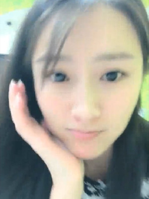 身在洛杉矶清純美國留學生和啪友中餐廳吃過飯開房啪啪,饅頭茓被吸個不停