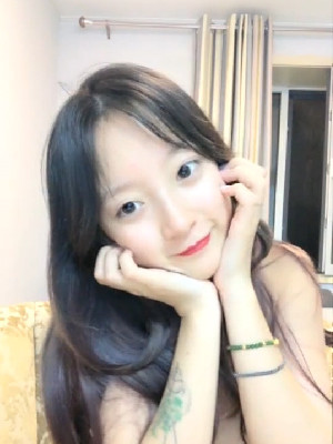 早早就進入社會的小太妹後背紋個孔雀與花臂男友激情各種花式姿勢啪啪