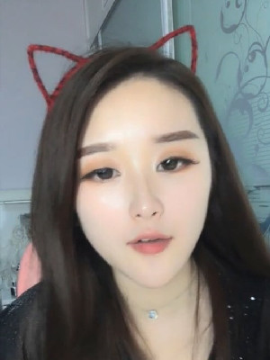 豐滿肉肉的高顔值氣質胖妹紫薇,跳蛋摩擦,沐耳肥厚十分誘人