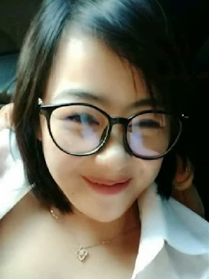 嘉興區售樓部眼鏡短發銷售小姐姐,買房就陪客戶啪啪,車上被狂怼爆艹