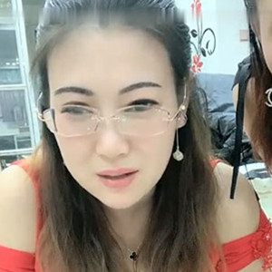 豐滿水能流成線誘人熟婦,氣質佳,約倆網友一起4P,換著艹,十分敗火[MP4/1.49G]