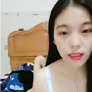 近親亂,大表哥帶著表妹女閨蜜一起居家啪啪,表妹高挑身材,一線天粉茓誘惑十足[MP4/974M]