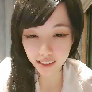 長發性感大嘴美女,沐洱粉嫩,幹幹淨淨的,黑絲長腿誘惑,說話聲音很嗲,太臊了[MP4/1G]