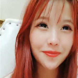 紅發洋氣小妹和渣男友開房,小茓洗幹淨剃毛,宛如真白虎,饅頭茓一樣極品[MP4/1G]