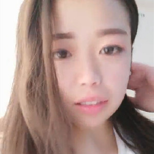 合租妹子看上哪個妹子隨便挑著艹,管吃管住就行,大哥這是專門養著女人當後宮了[MP4/1G]