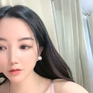 氣質禦姐沒少婦,身材豐潤,皮膚白皙,真乃一極品尤物,號稱猛男榨汁機[MP4/533M]