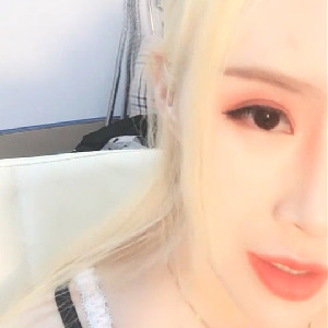 高顔值時尚妹子,自稱是創作型歌手,寫了不少歌一直不火,生活所迫,無耐下海賺錢[MP4/284M]