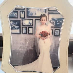 趁著前女友老公出差不在家,到她家褕情啪啪,桌上還放著婚紗照,真實刺激[MP4/381M]